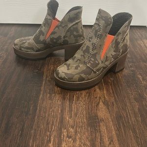 Camouflage Ankle Boots with Orange Accent